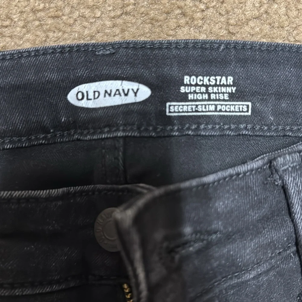Old Navy women Rockstar Super Skinny High Rise Secret-Slim Pockets. Size 2 - Picture 3 of 7